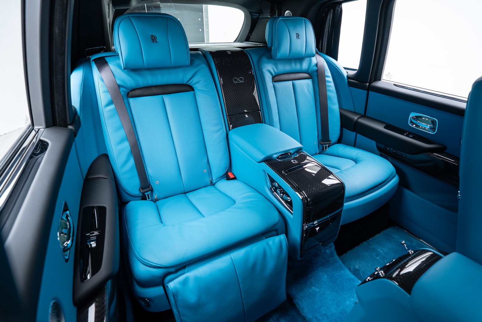 2026 ROLLS ROYCE CULLINAN | BLACK BADGE | CLOUD DESIGN INTERIOR | FULL OPTION